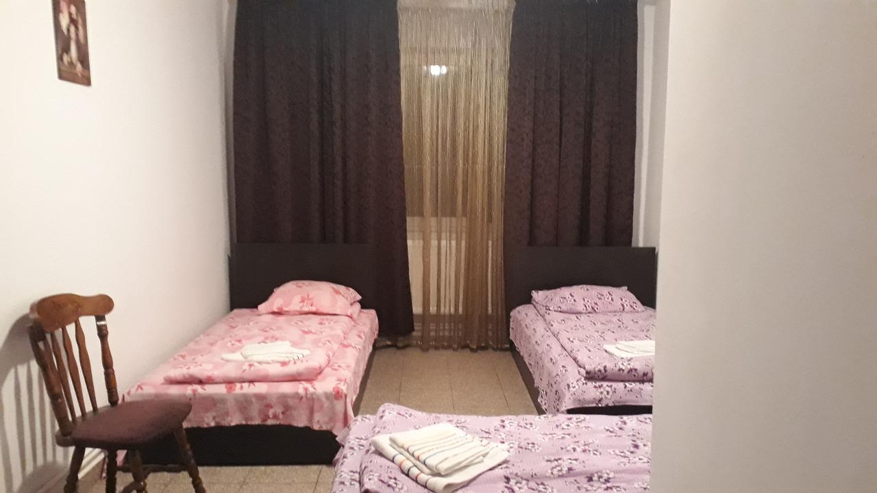 Готель Casa Dobrescu Centura De Nord Крайова Екстер'єр фото